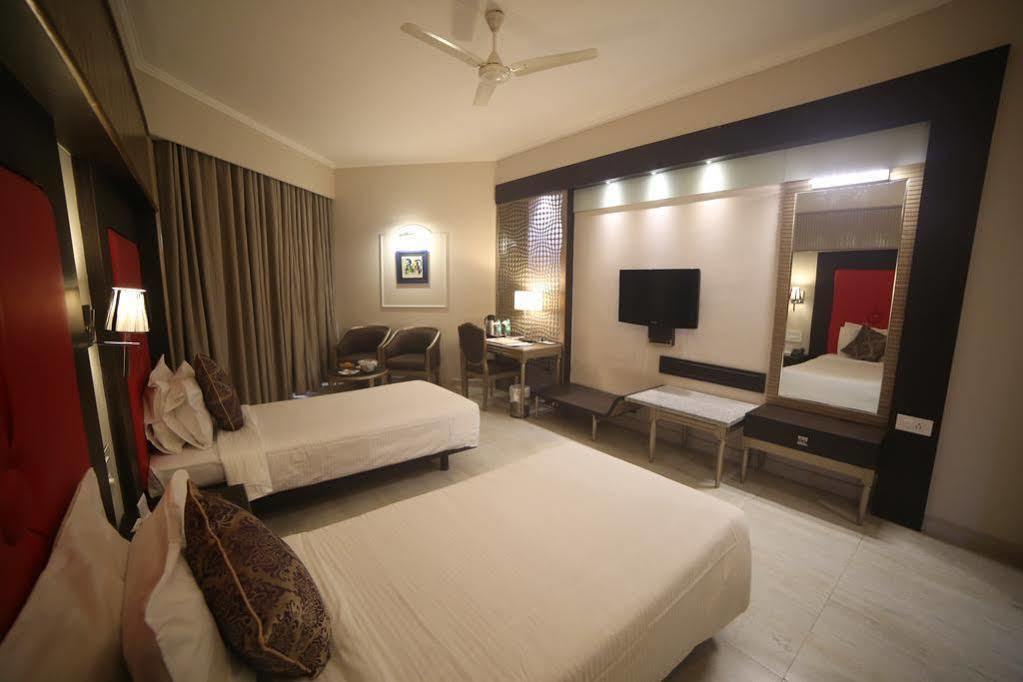 The Amayaa Varanasi Exterior foto